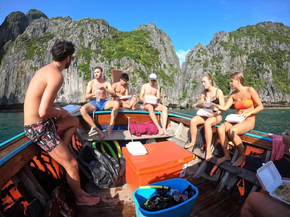 Apache Top Hill Ostello Phi Phi Islands Esterno foto